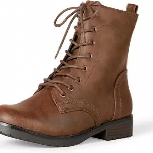 Step Into Style & Comfort: The Ultimate Guide to Women’s Boots & Slippers for Every Season