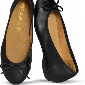 Step Into Style and Comfort: The Ultimate Guide to Women’s Flats and Sandals