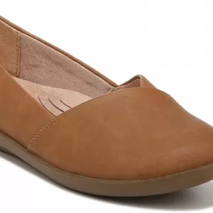 LifeStride Women's Notorious Flat – Slip On Round Toe Dress Shoes with Active Arch Support (Tan)