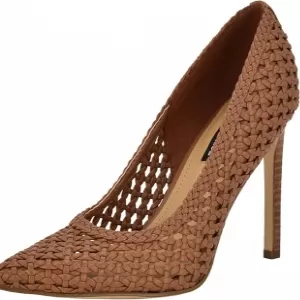 Step Into Elegance: The Ultimate Guide to Choosing Your Perfect Pair of Women’s Dress Pumps