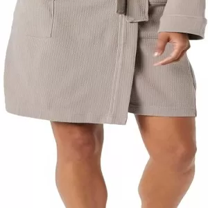 Amazon Essentials Waffle Bathrobe: Lightweight Full-Length, with Pockets